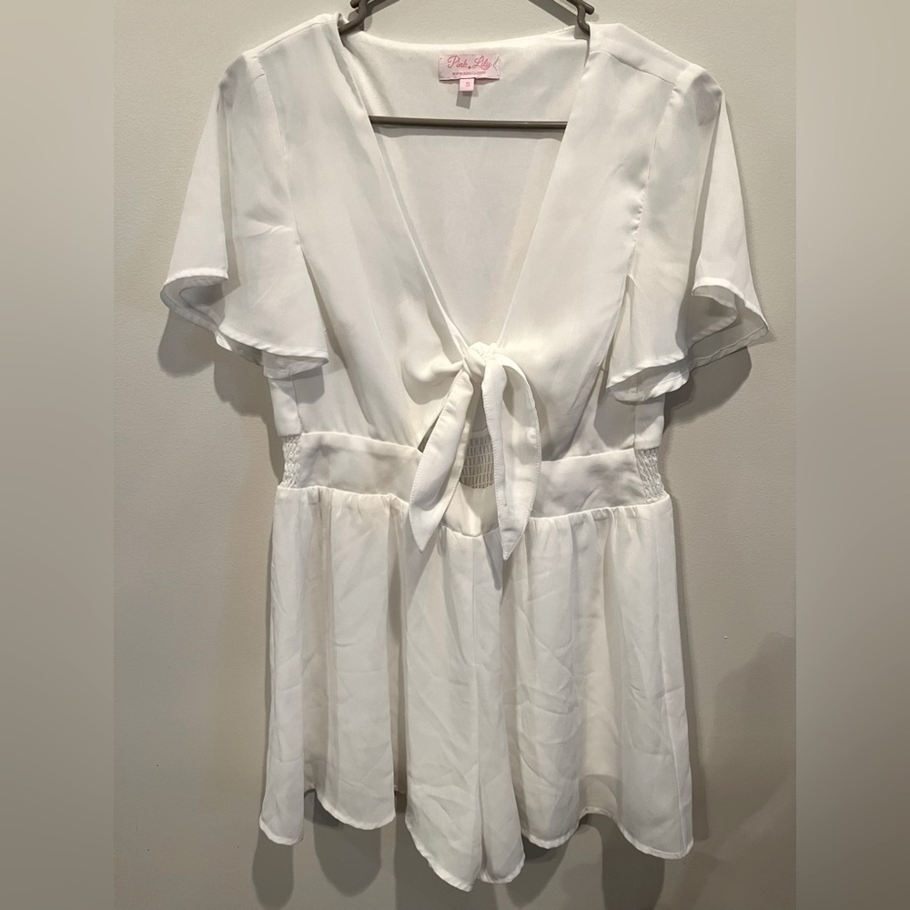 Pink Lily White Romper with Tie Front and Cutout - Size: Small
